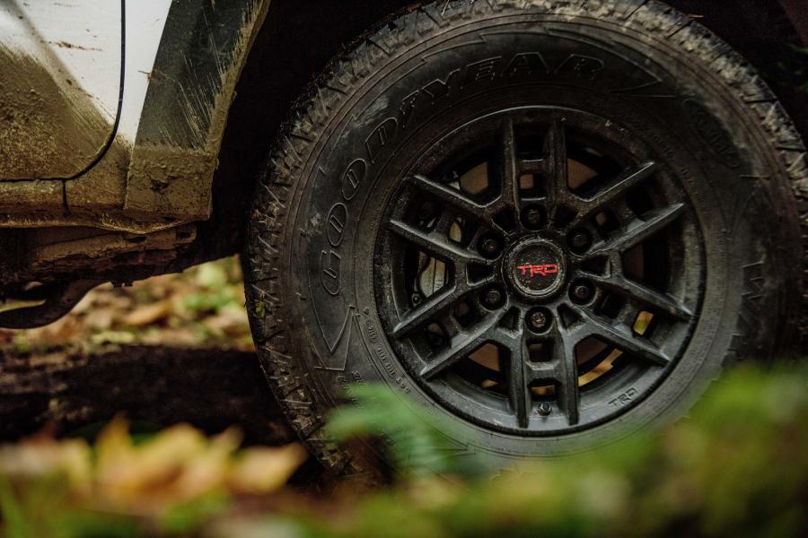 Колеса Toyota Tacoma TRD Pro Double Cab 2019 года  (фото 10 из 60)